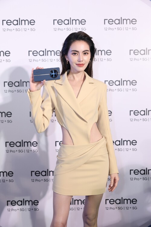 _----realme-12Pro-5G--realme-12-5G-_02666b253fd2c61b3b.jpeg