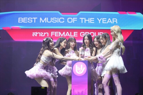 BEST-MUSIC-OF-THE-YEAR-FEMALE-GROUPadf421e6318e2760.jpeg