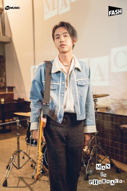 -MAN-IN-PHARMACY1a88d8154e947aafd.jpeg