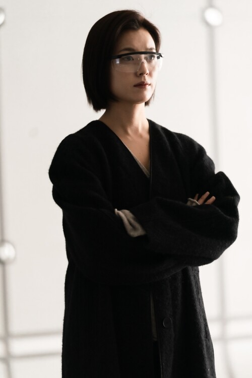07-Han-Hyojoo86ac1c8b16e3f30d.jpeg