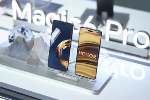 HONOR--HONOR-Magic6-Pro-781a99bbd333e785c.jpeg