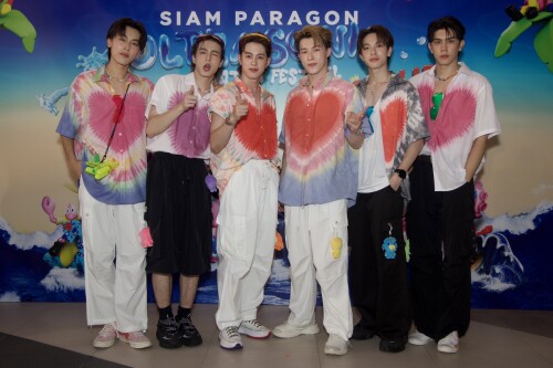 6--PROXIE--Siam-Paragon-Ultrasonic-Water-Festival-2024-Songkran-Lobster-Wonderland-by-Philip-Colbert-2000e716e8d016a2a.jpeg