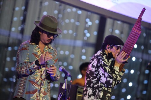 -Paradise-Bangkok-Molam-International-Band--21e09a557c4a62ec4.jpeg