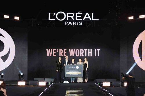 15-Loreal-Worth-It-Event_04abfca228a37360a.jpeg