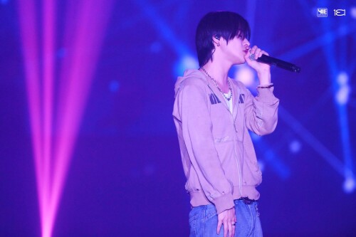 -LEO-1ce3297c86cce7a4d.jpg