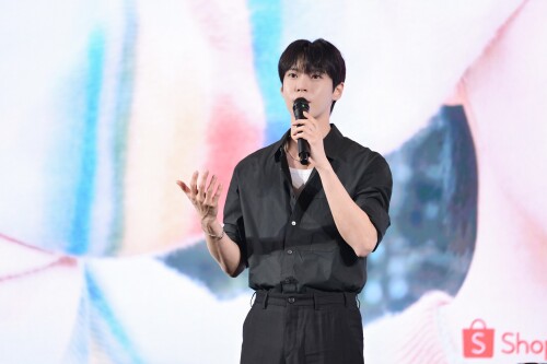 -11-DOYOUNG---Shopee-x-DOYOUNG-YOUTH-FANSIGN--EVENTbb7512837f221bcd.jpg