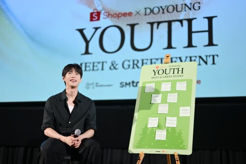 -3-DOYOUNG---Shopee-x-DOYOUNG-YOUTH-FANSIGN--EVENTaa176f3ef34dac3c.jpg