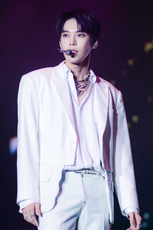 DOYOUNG--1--NCT-127-2ND-TOUR-NEO-CITY-BANGKOK--THE-LINK-683x10243a394f96ba0d7783.jpg