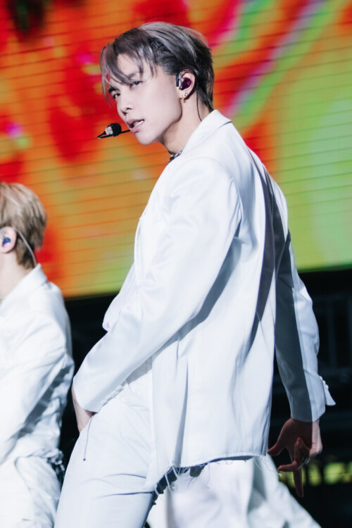 JOHNNY--2--NCT-127-2ND-TOUR-NEO-CITY-BANGKOK--THE-LINK-683x1024b94b9e40b0fa89b8.jpg