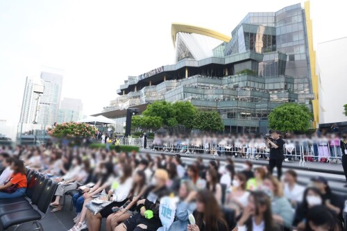 NCT-DOJAEJUNG--6--_NCT-DOJAEJUNG-THE-1ST-MINI-ALBUM-_PERFUME_-ALBUM-SIGN-EVENT-IN-BANGKOK_-1024x6811840068eca09360c.jpg