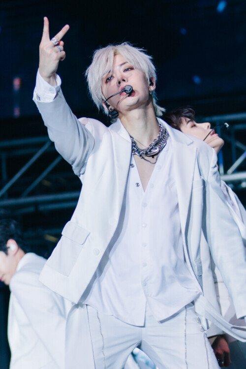 YUTA--1--NCT-127-2ND-TOUR-NEO-CITY-BANGKOK--THE-LINK-683x102448c6743707e3d462.jpg