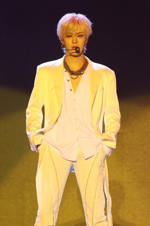 YUTA--2--NCT-127-2ND-TOUR-NEO-CITY-BANGKOK--THE-LINK-682x10247ab82ab89b37d25e.jpg