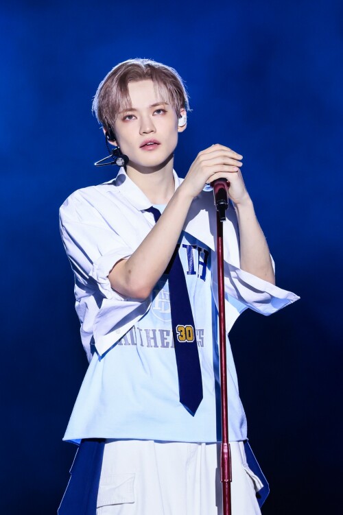 CHENLE--4-2024-NCT-DREAM-WORLD-TOUR-_THE-DREAM-SHOW-3-_-DREAM-SCAPE_-in-BANGKOK2ee34e7fdc0e9058.jpg