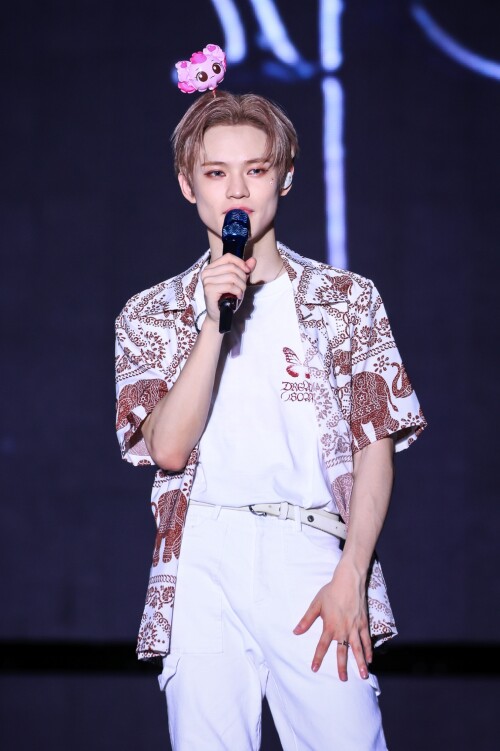 CHENLE--6-2024-NCT-DREAM-WORLD-TOUR-_THE-DREAM-SHOW-3-_-DREAM-SCAPE_-in-BANGKOK40aa17e2b655259b.jpg