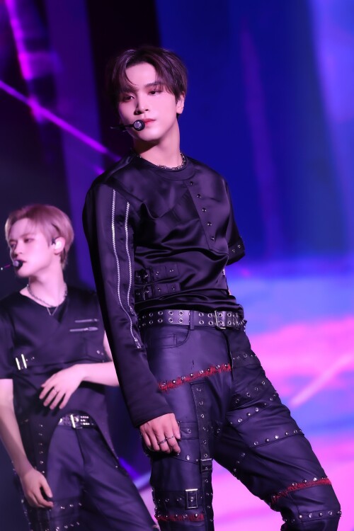 HAECHAN--3-2024-NCT-DREAM-WORLD-TOUR-_THE-DREAM-SHOW-3-_-DREAM-SCAPE_-in-BANGKOK13244c92ae850bf9.jpg