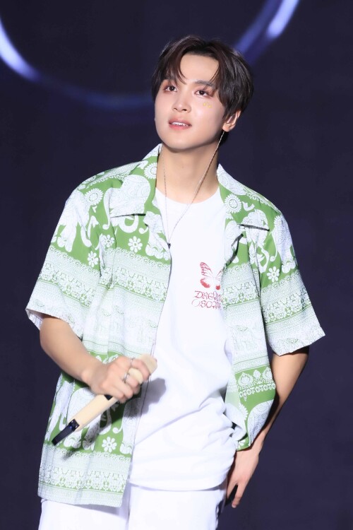 HAECHAN--6-2024-NCT-DREAM-WORLD-TOUR-_THE-DREAM-SHOW-3-_-DREAM-SCAPE_-in-BANGKOKfbf715b71a7d92d8.jpg