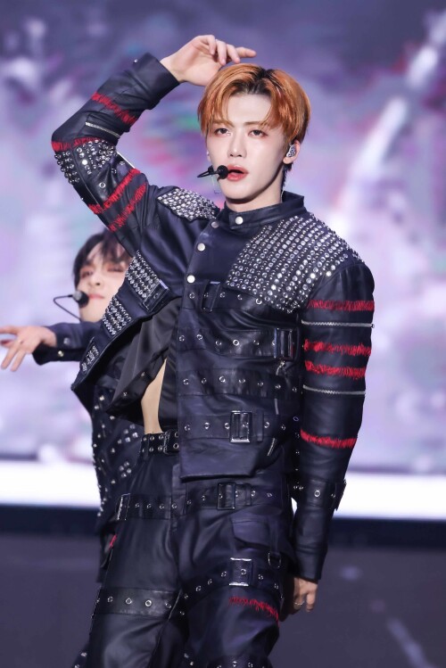 JAEMIN--2-2024-NCT-DREAM-WORLD-TOUR-_THE-DREAM-SHOW-3-_-DREAM-SCAPE_-in-BANGKOKa03c4e274141a02d.jpg