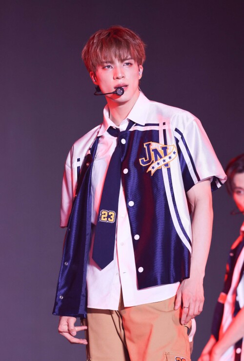 JENO--4-2024-NCT-DREAM-WORLD-TOUR-_THE-DREAM-SHOW-3-_-DREAM-SCAPE_-in-BANGKOK1d9a332ff9a3003c.jpg