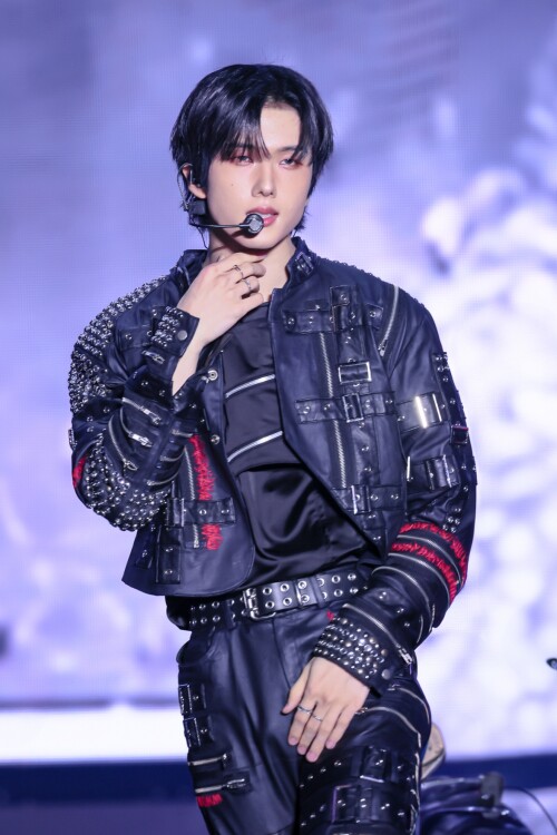 JISUNG--2-2024-NCT-DREAM-WORLD-TOUR-_THE-DREAM-SHOW-3-_-DREAM-SCAPE_-in-BANGKOKd1c69a801183714f.jpg