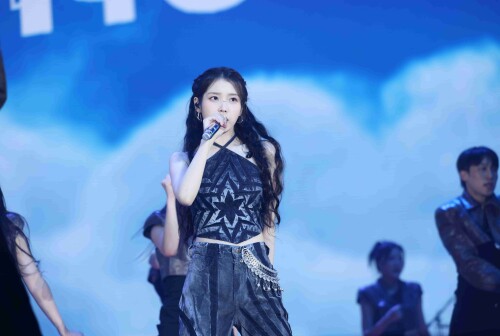 IU-HEREH-BKK-112914f8996a8ce847.jpg