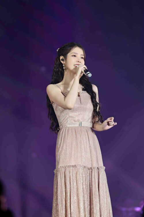 IU-HEREH-BKK-662a60675806c701b.jpg