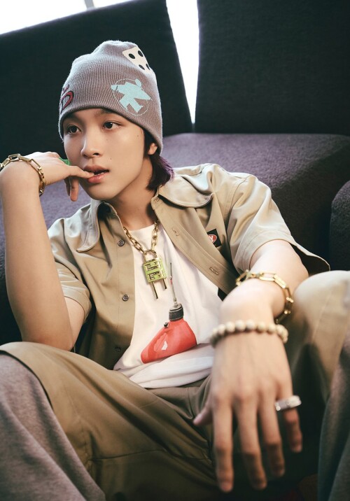 -HAECHAN---NCT-127--6-WALK90c45fbcf977054e.jpg