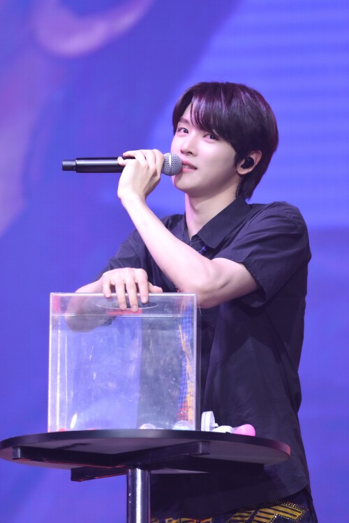 RIIZE_SUNGCHAN--1-2024-RIIZE-FAN-CON-RIIZING-DAY-in-BANGKOKa9c43a48c2673e8e.jpg