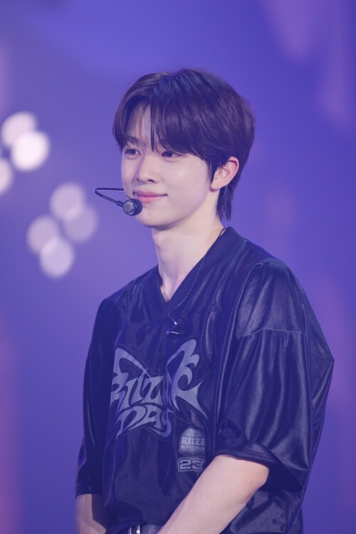 RIIZE_SUNGCHAN--2-2024-RIIZE-FAN-CON-RIIZING-DAY-in-BANGKOK0b4abe79393a1f24.jpg