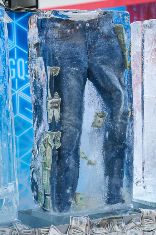 09_GQ-COOL-TECHTM-JEANS_03690c259c73a30c0.jpg