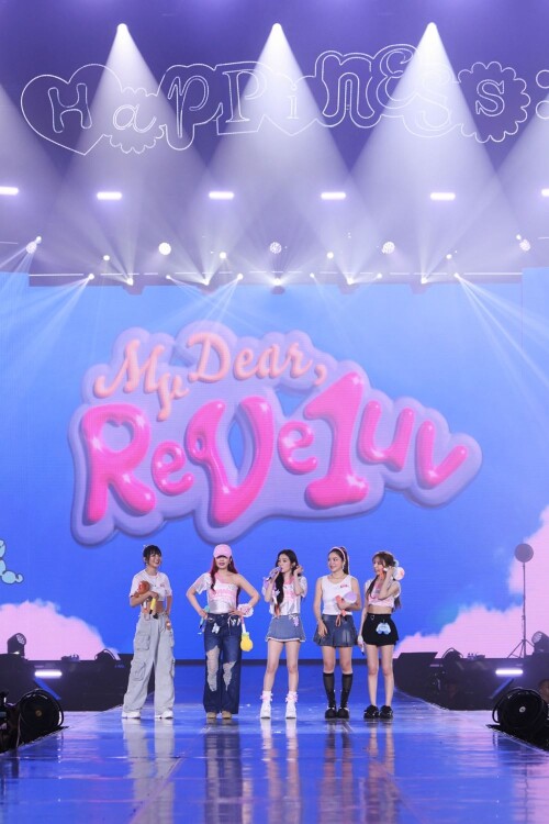 -6-2024-Red-Velvet-FANCON-TOUR-_HAPPINESS-_-My-Dear-ReVe1uv_-in-BANGKOKa33535d0f4982829.jpg