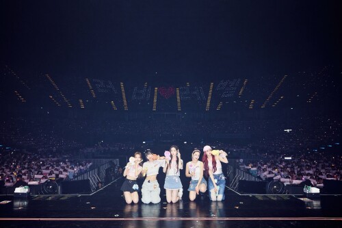 DAY-2-_Red-Velvet--1-2024-Red-Velvet-FANCON-TOUR-HAPPINESS-My-Dear-ReVe1uv-in-BANGKOK173459a724b338c9.jpg