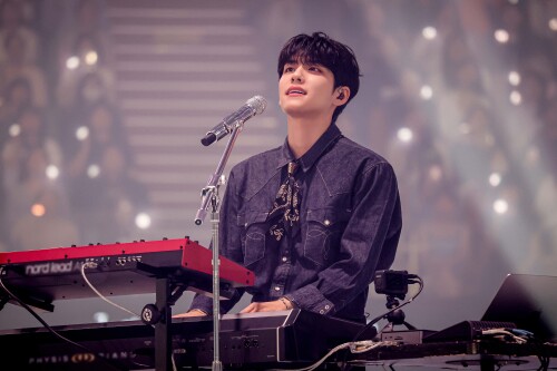 DAY6---press-image---Wonpil299efe45a9cb56ce.jpeg