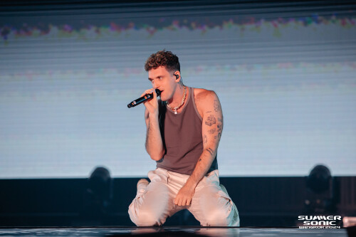 LAUV_02ae0471d4d0b81813.jpg