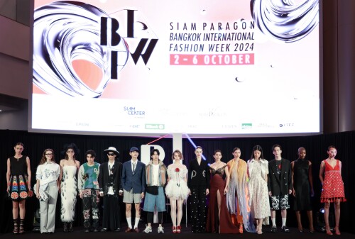 02-Fashion-Show--Siam-Paragon-Bangkok-International-Fashion-Week-202486f1853257648fad.jpg