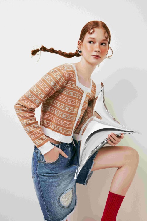 007-Jelly-Bunny-Fall-Winter-2024_06acab0f3d16b3494.jpg